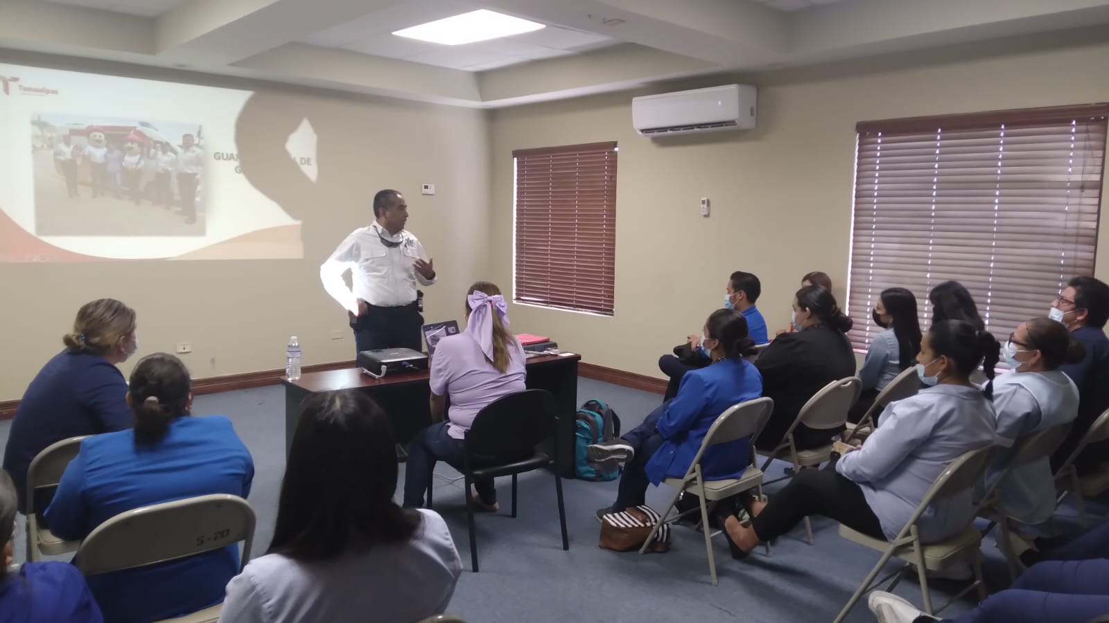 Guardia Estatal de Género imparte conferencias preventivas en Matamoros