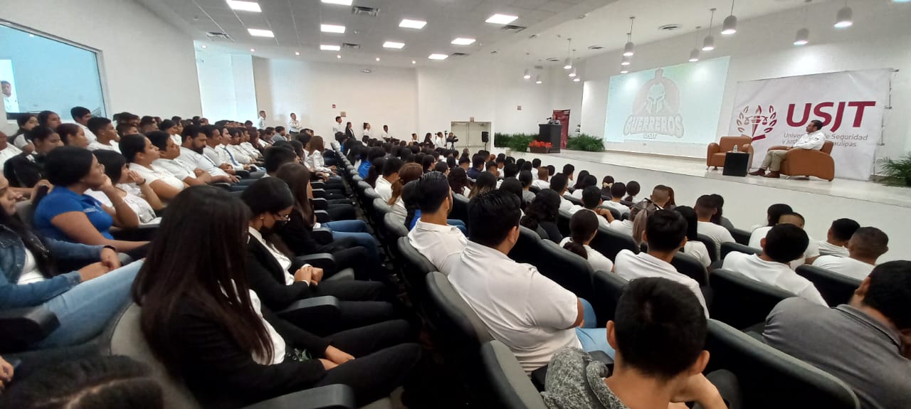 «La responsabilidad de los medios de comunicación en la sociedad”, conferencia impartida por la periodista Martha Olivia López Medellín en la USJT