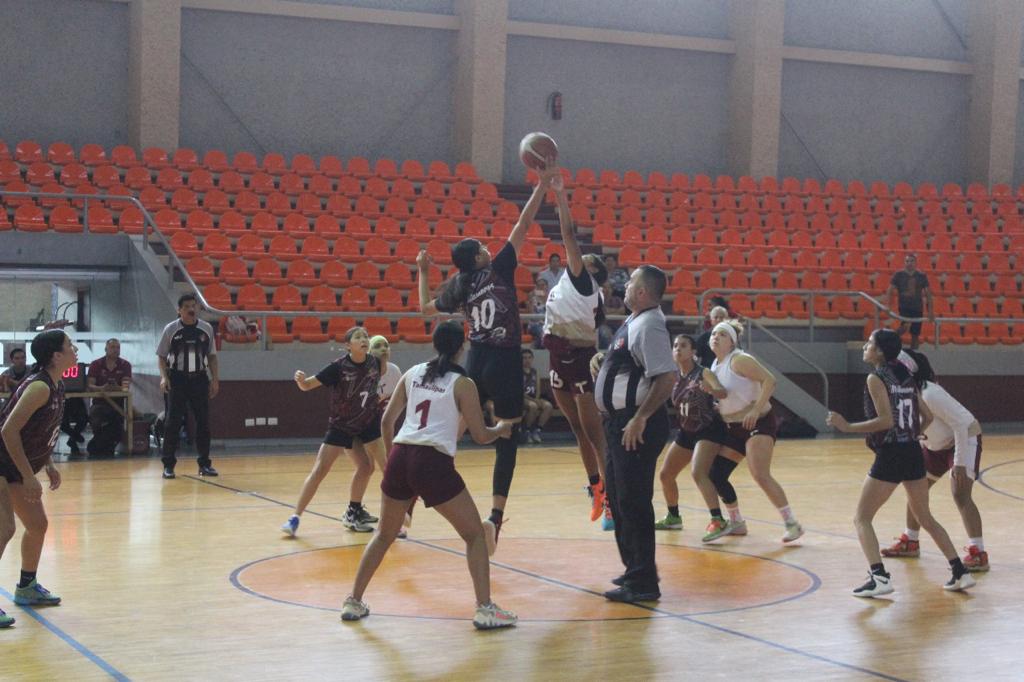 Inicia Liga Estatal INDE de Basquetbol con participación de 70 equipos