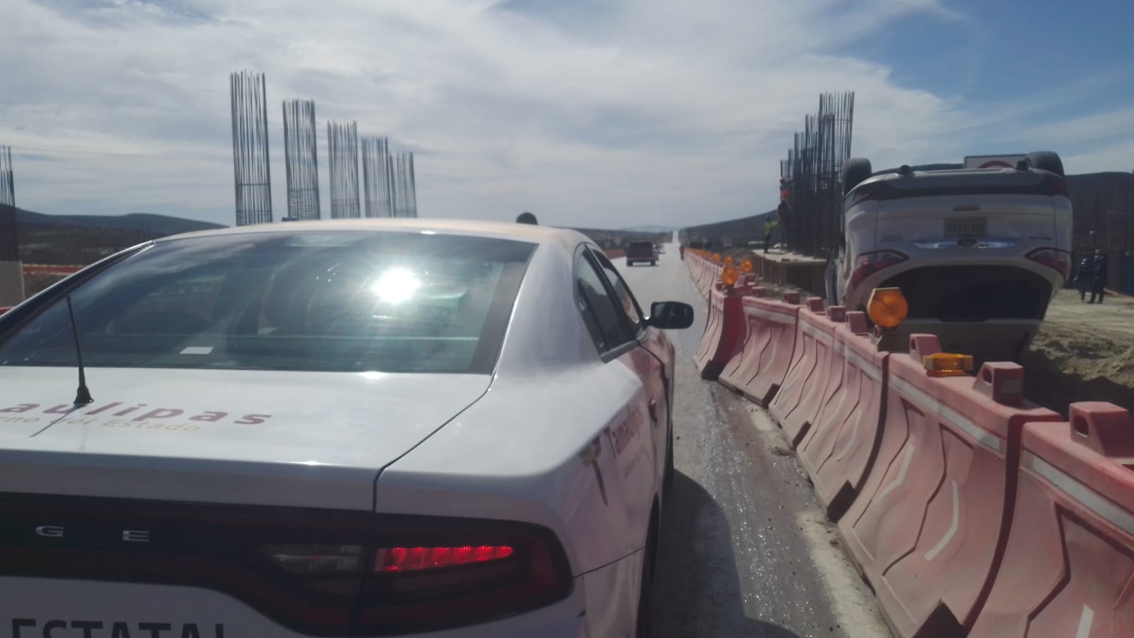 Guardia Estatal atiende accidente vehicular en Carretera Federal 101