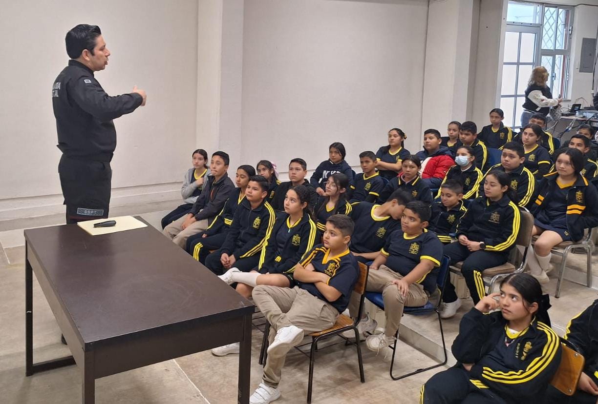 Secundaria de Ciudad Victoria recibe pláticas de ciberseguridad