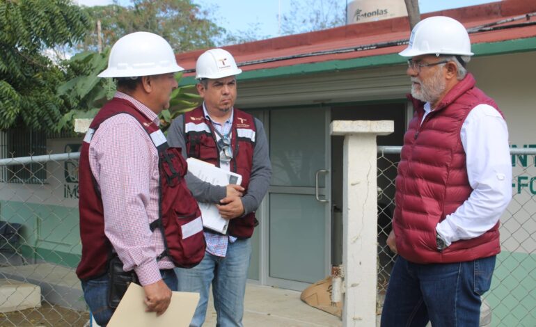 Revisa Obras Públicas trabajos de rehabilitación de Centros de Salud en Antiguo Morelos