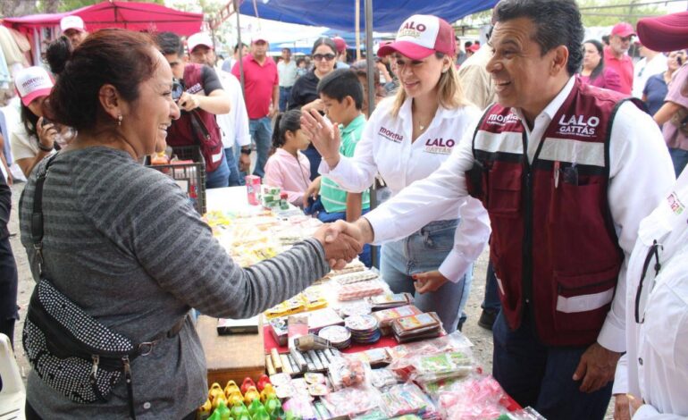 Recorre Lalo Gattás tianguis y colonias en busca del voto ciudadano