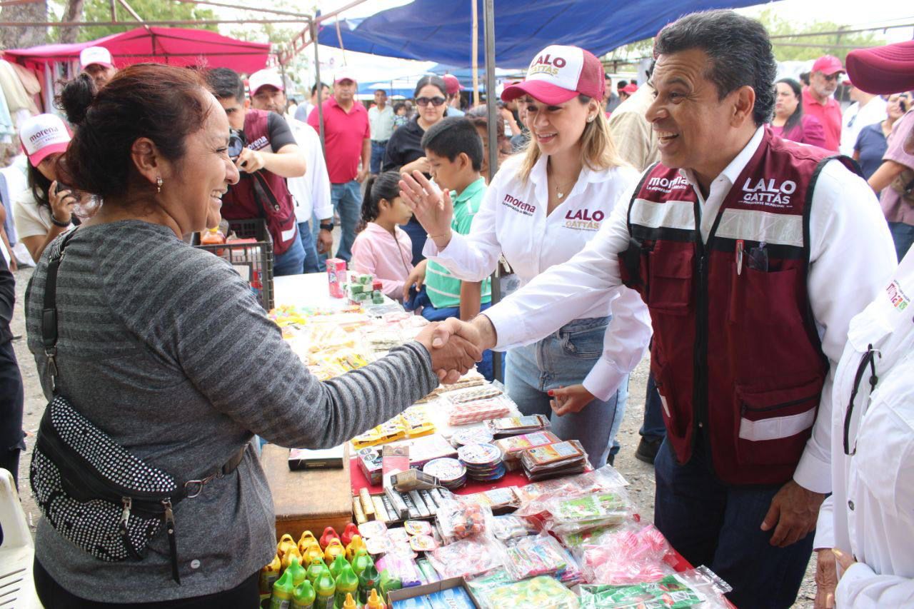 Recorre Lalo Gattás tianguis y colonias en busca del voto ciudadano