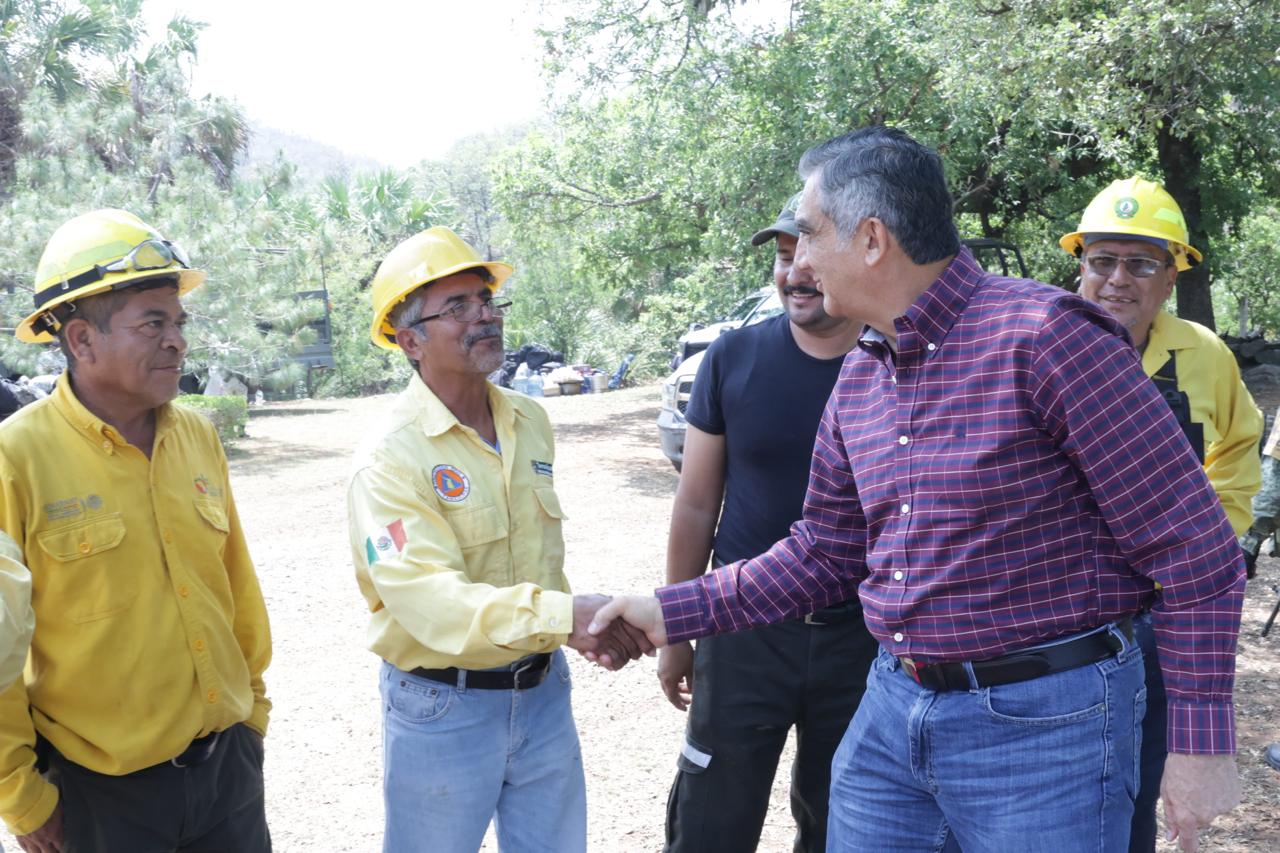 Supervisa gobernador trabajos en el Cañón del Novillo; incendio controlado al 65%