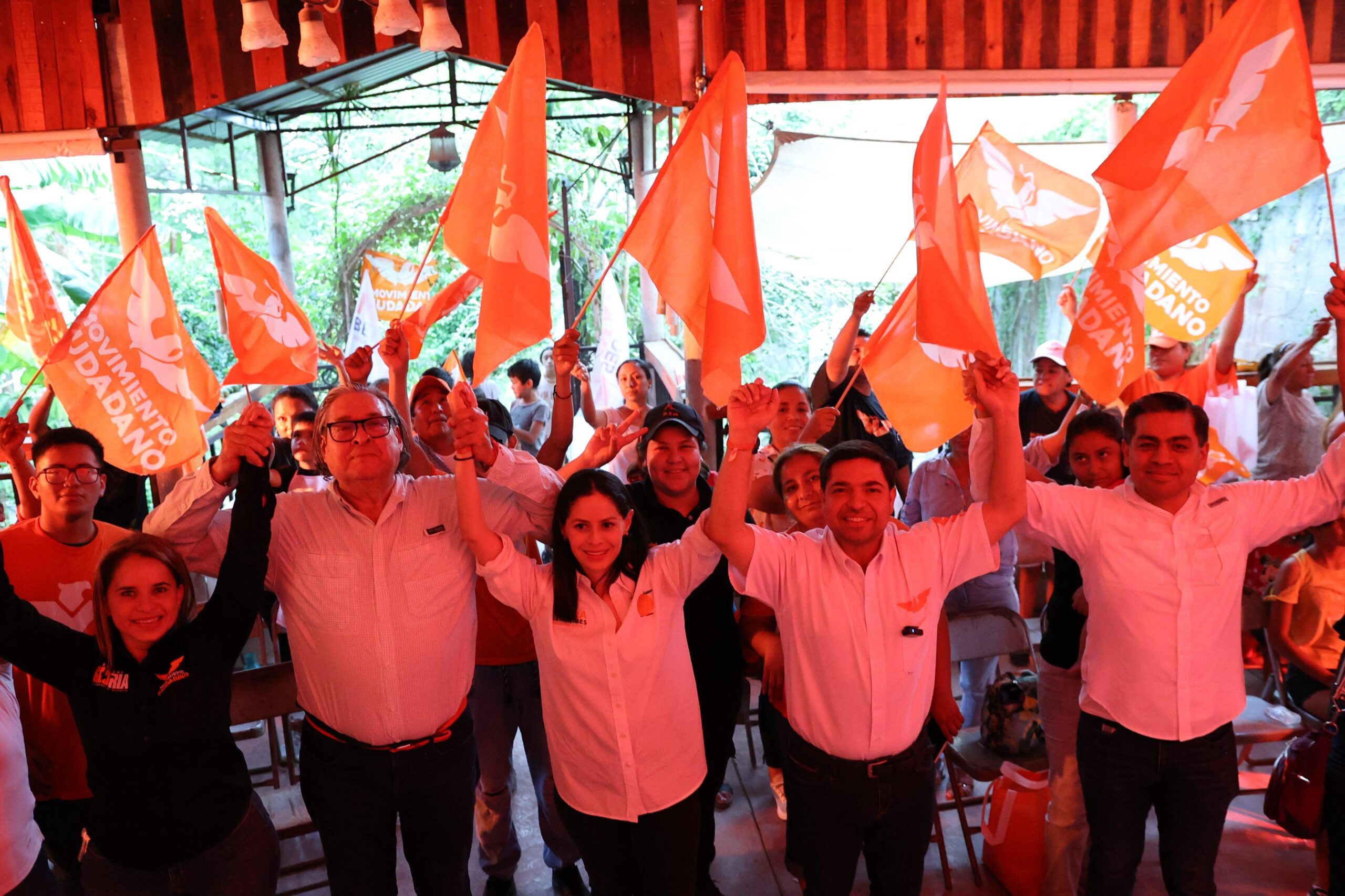 Cierra con éxito Mayra Benavides en el Distrito 15