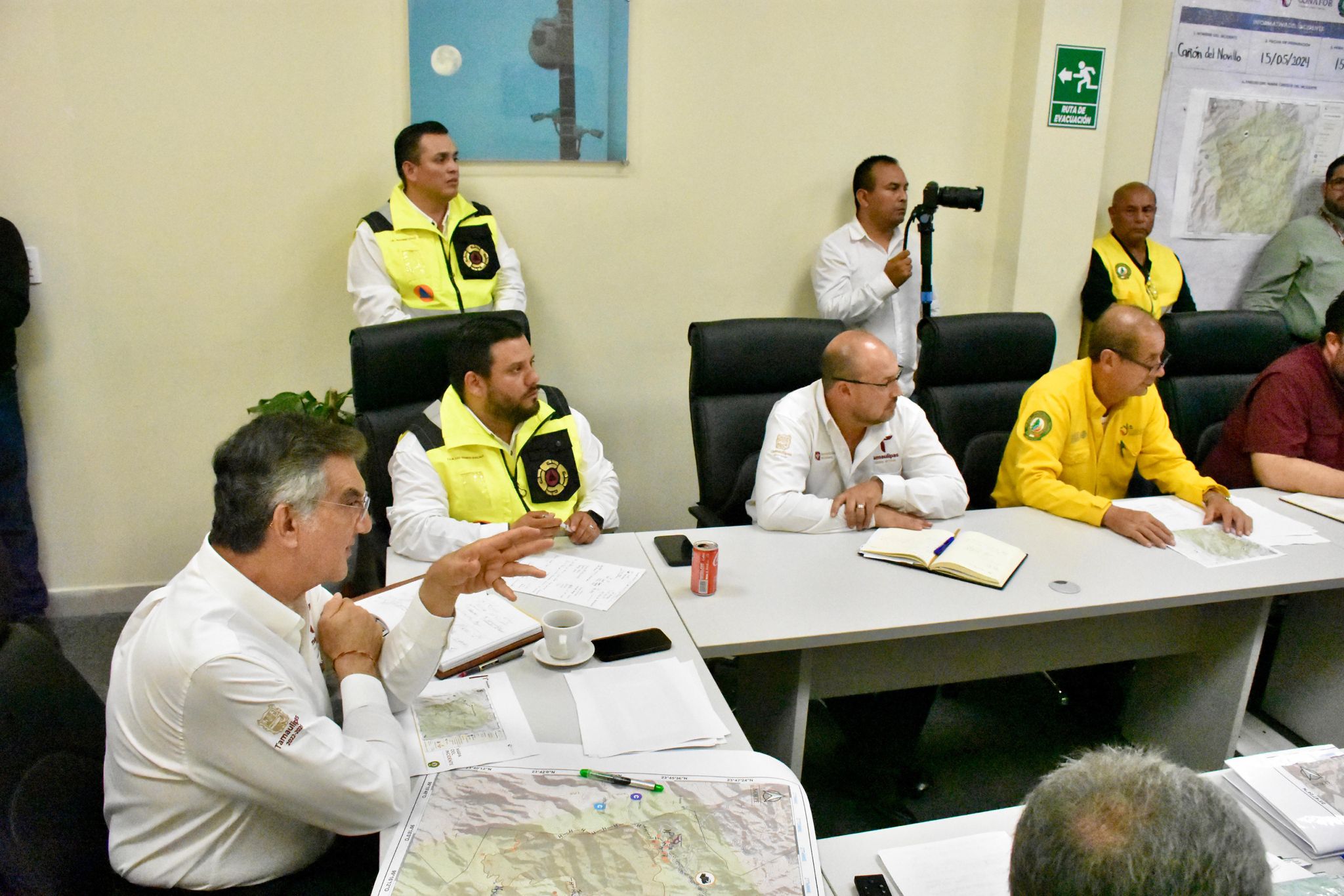 Participan 425 combatientes para apagar el fuego en la Sierra Madre Oriental