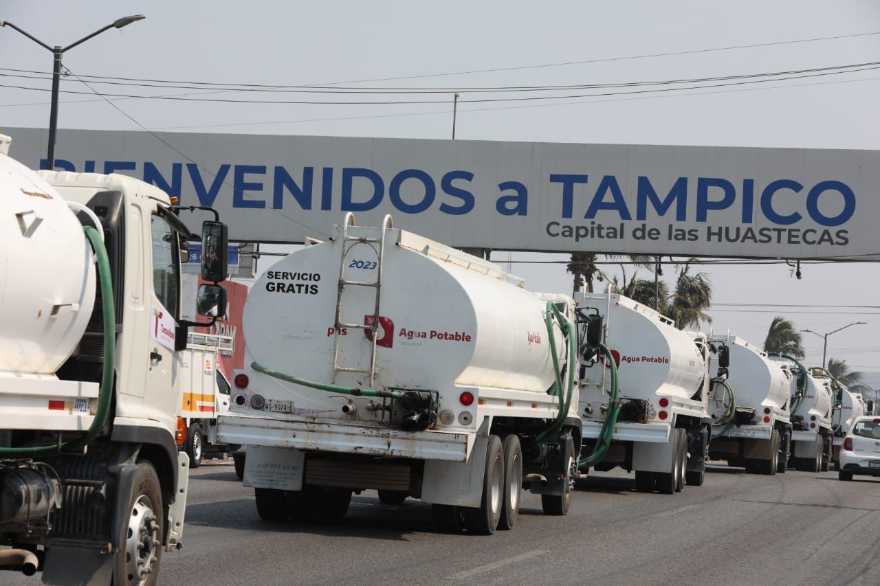 Envía Gobierno de Tamaulipas pipas para distribuir agua en la zona sur