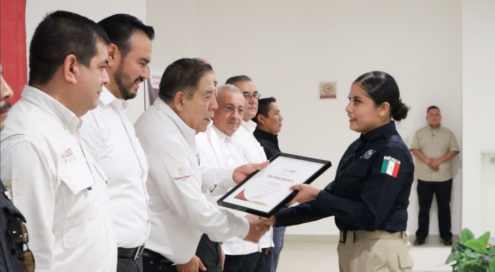 Entrega USJT nueva generación de 60 elementos de Guardia Estatal y Policía de Investigación