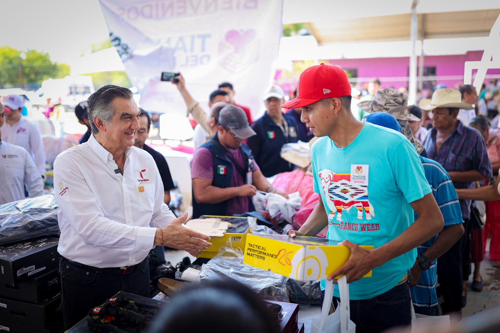 Beneficia el Tianguis del Bienestar a casi 4 mil familias con más de 30 mil bienes en Güémez