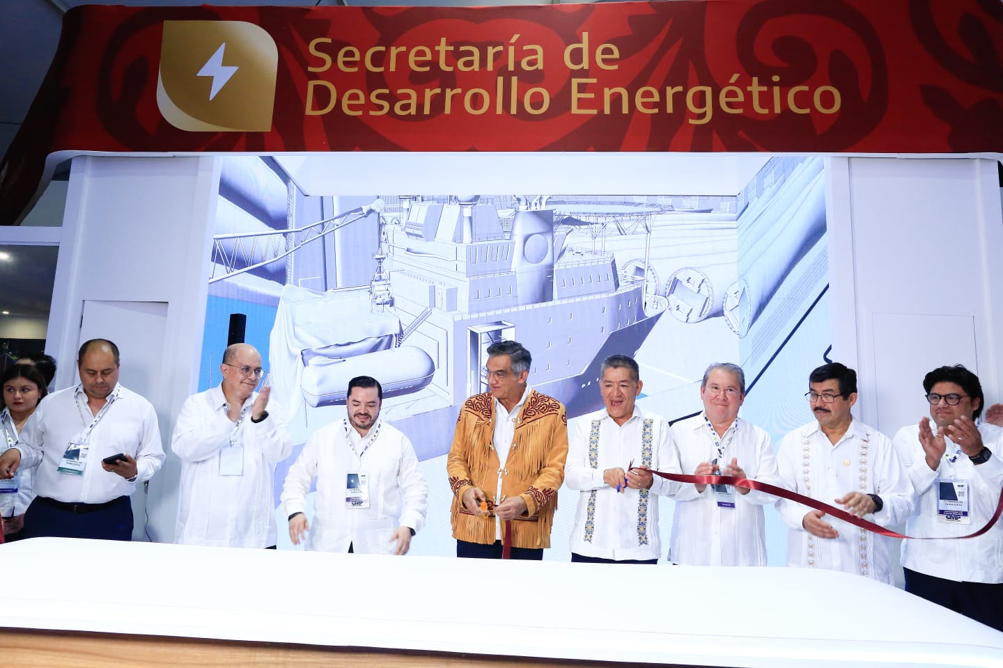 Inaugura gobernador stand de la Secretaría de Desarrollo Energético en el Congreso Mexicano del Petróleo