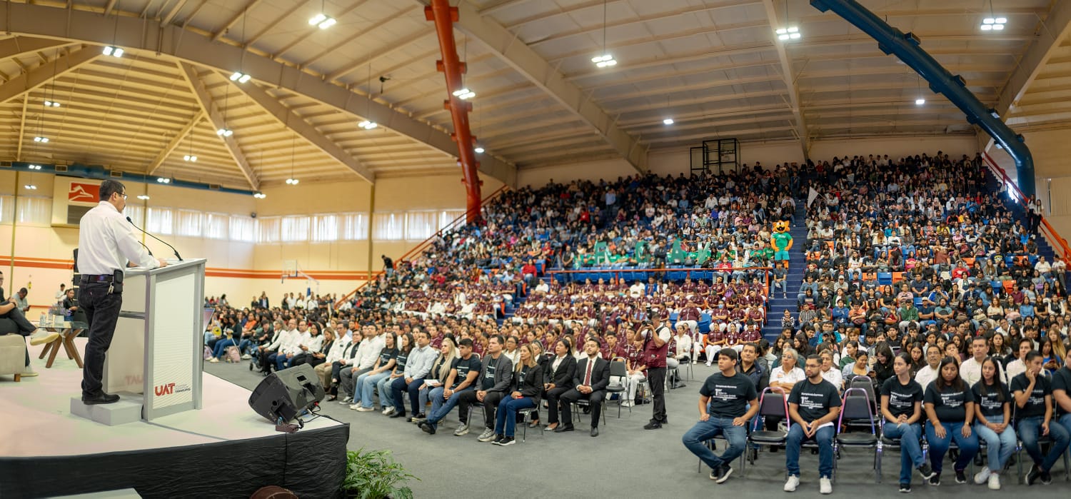 Queremos que nuestros estudiantes sean líderes con un profundo sentido humanista: Dámaso Anaya