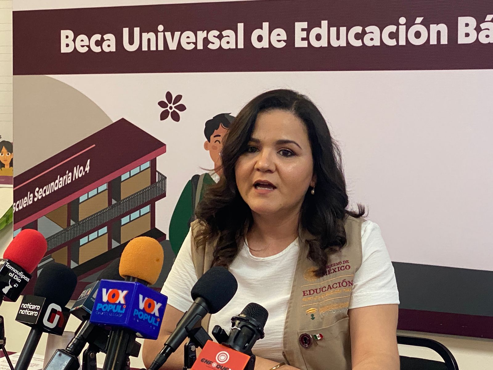 Inicia operativo de entrega de tarjetas para becas en Tamaulipas