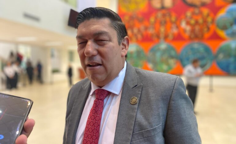 Simplificación administrativa, clave para erradicar corrupción: José Braña