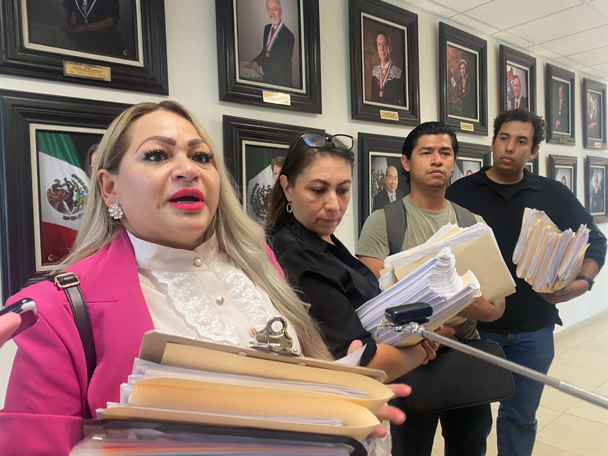 Ciudadanos de Reynosa exigen destitución del alcalde; entregan firmas y denuncias ante el Congreso