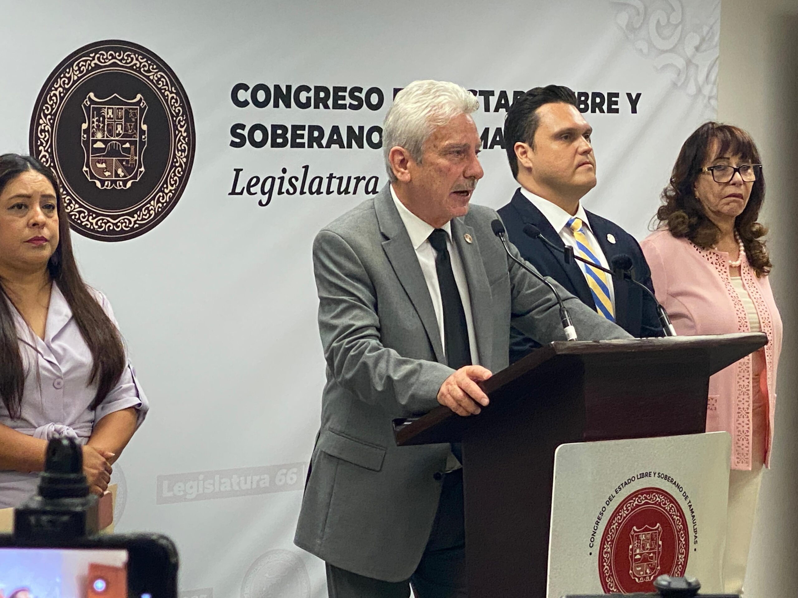 Zertuche impulsa reformas con lenguaje incluyente y aclara entrada en vigor de reforma sobre nepotismo