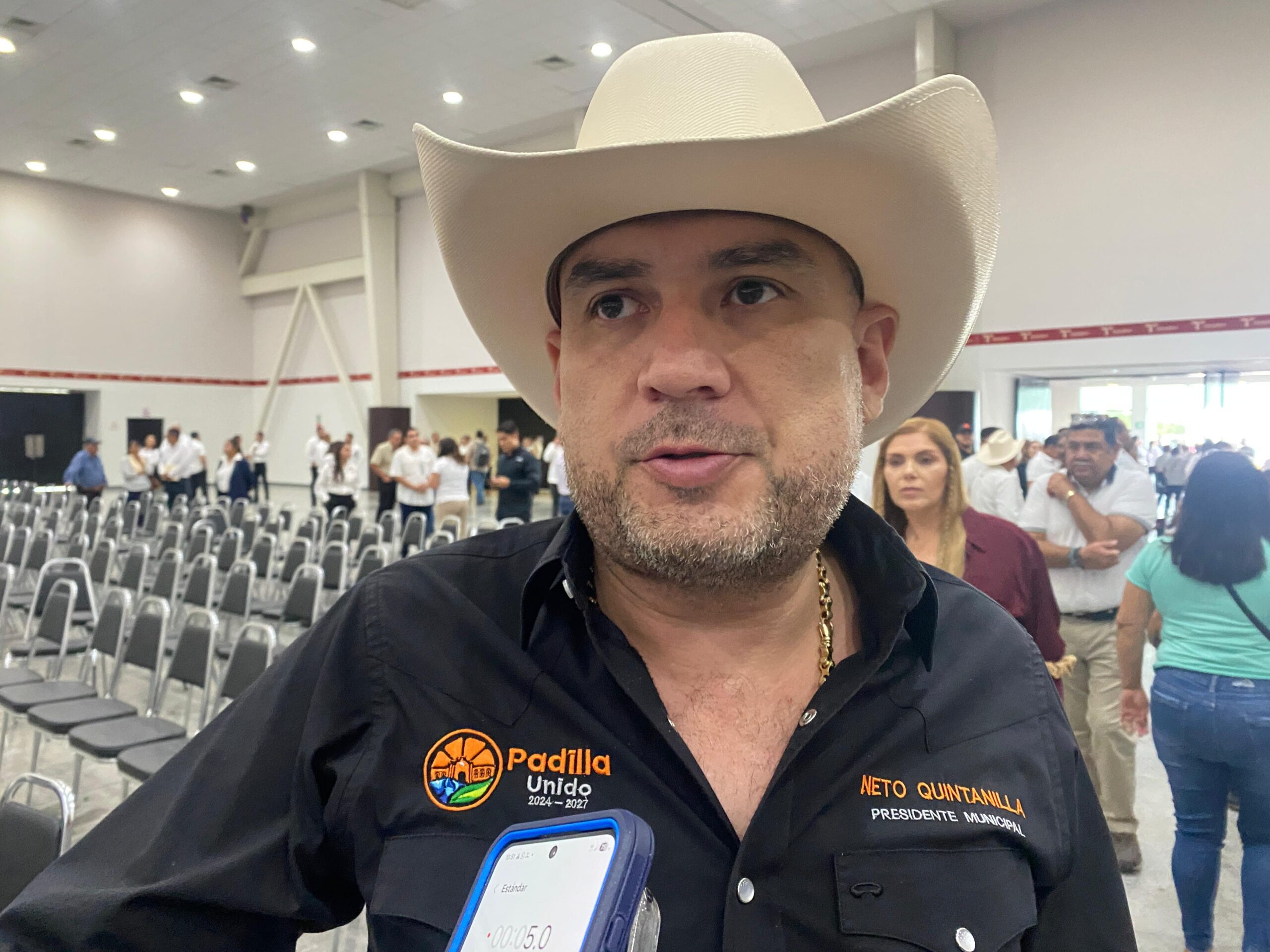 Promueve alcalde de Padilla turismo en la presa durante vacaciones de verano