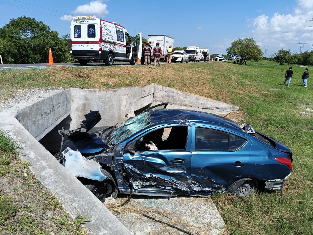 Guardia Estatal atiende accidente en la Carretera Federal 80