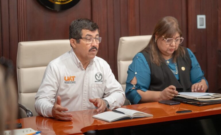 Llama rector a su gabinete a redoblar esfuerzos