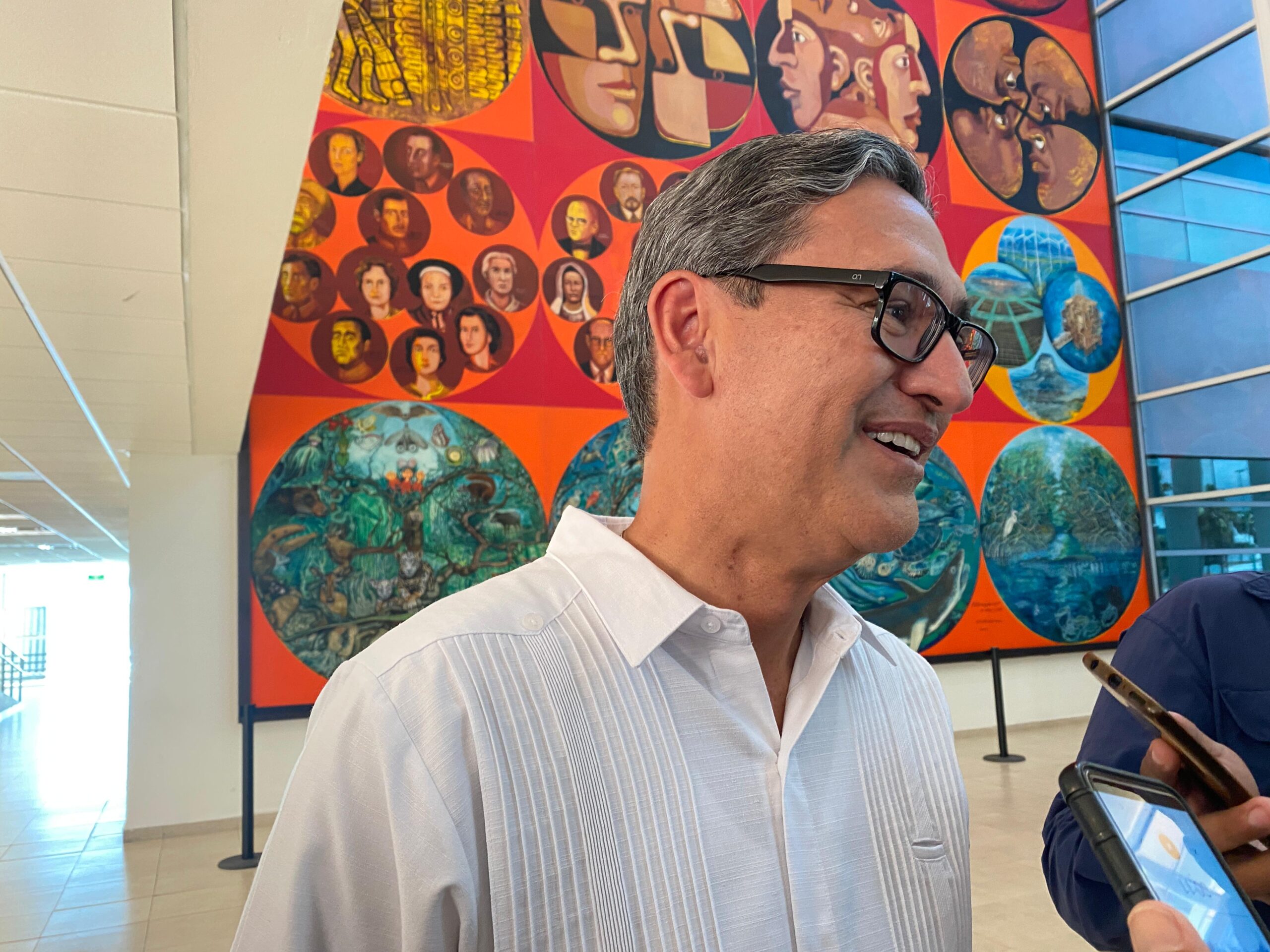 Erasmo González minimiza encuesta que lo coloca con 56% de rechazo en Madero