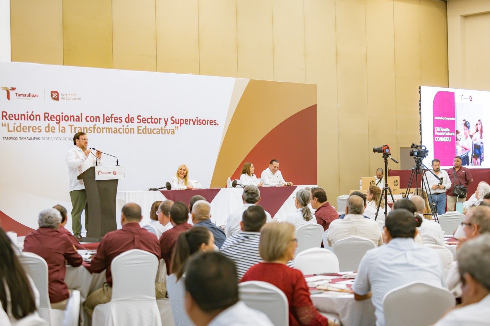 Se actualizan jefes de sector y supervisores de la zona sur y cañera