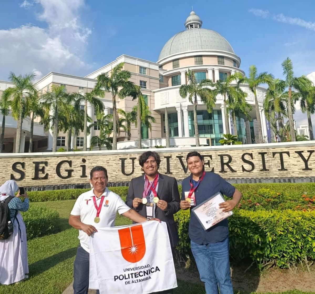 UP Altamira gana medalla de oro internacional con proyecto ambiental en Malasia