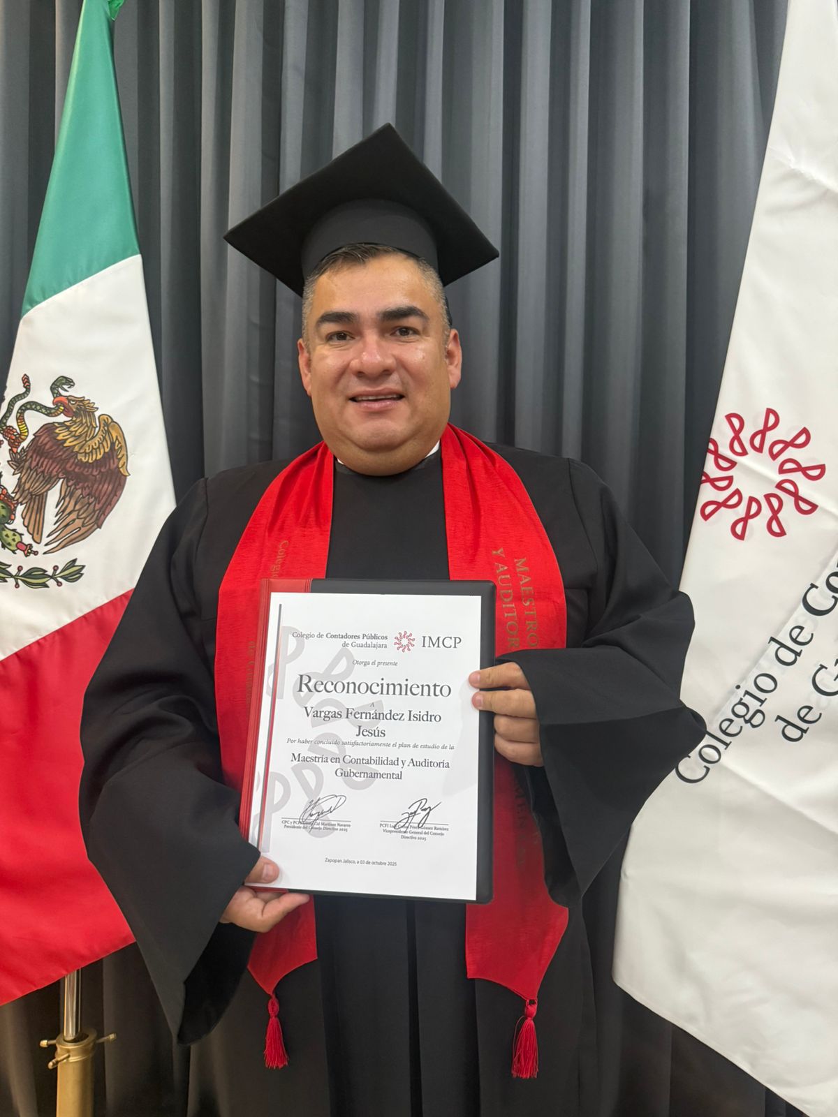 Diputado Isidro Vargas obtiene Maestría en Contabilidad y Auditoría Gubernamental