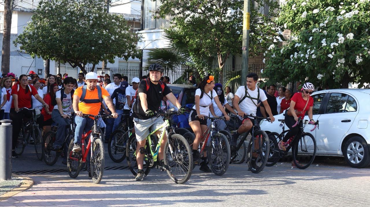 Participan docentes y estudiantes en “Rodada y Carrera por la Paz y contra las Adicciones”