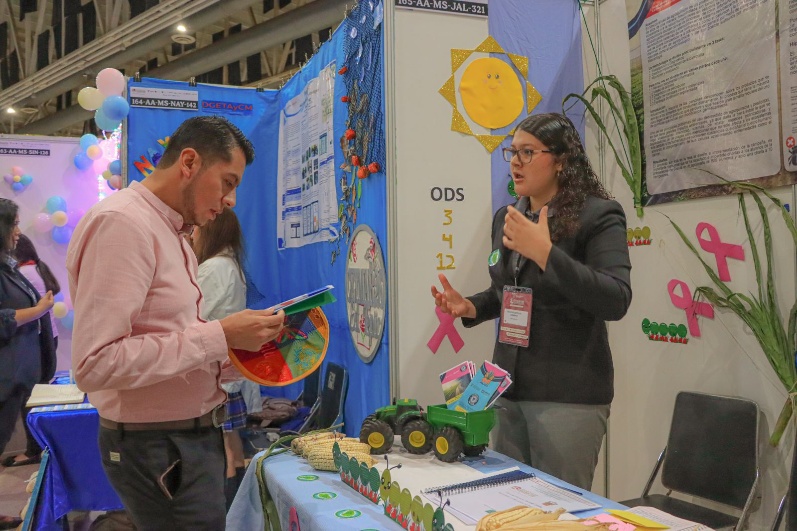 La ciencia es para resolver necesidades del entorno: Secretario de Educación