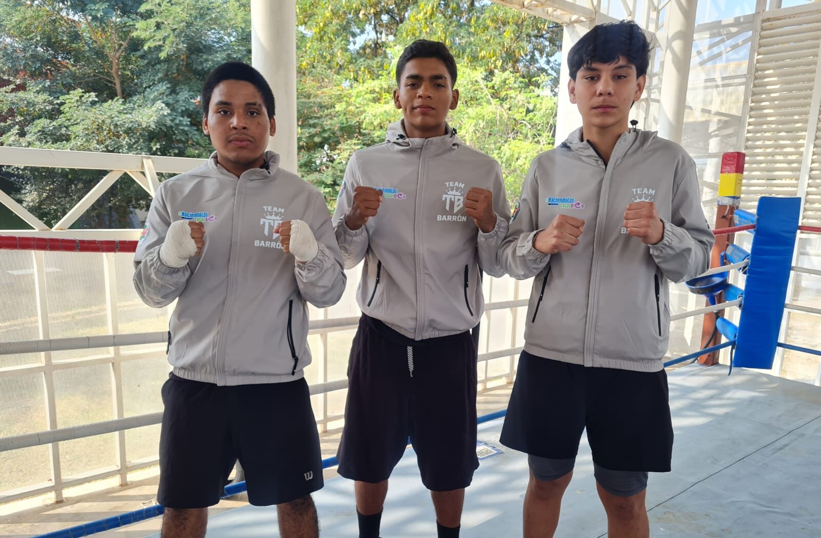 Unidos para Conectar A.C. entrega vestimenta deportiva a boxeadores que representarán a Tamaulipas