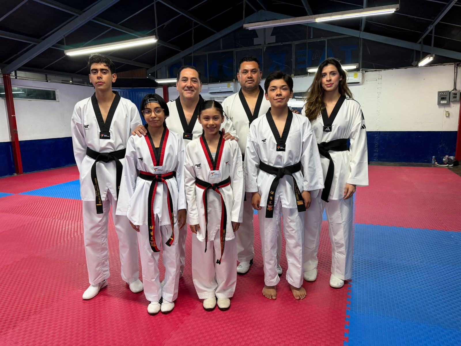 Taekwondoínes del 11 Mina avanzan a la Olimpiada Nacional