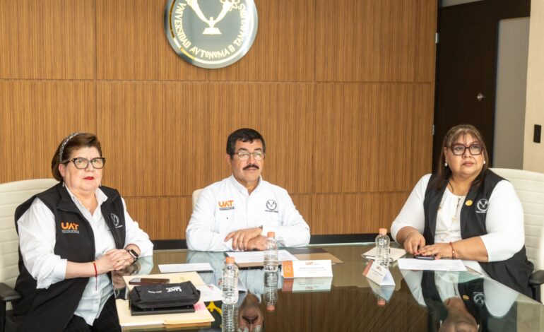 Imparte la UAT talleres de actualización e innovación a sus docentes