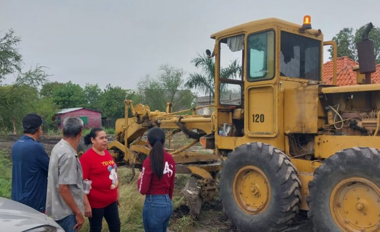 Atienden petición ciudadana con rehabilitación de camino en Arboledas Astrid Sontoya Muller.