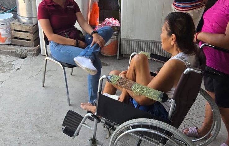 Atiende Astrid Sontoya Muller petición de ciudadana con diabetes