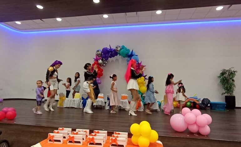 SNTE Sección 30 celebra el Día del Niño