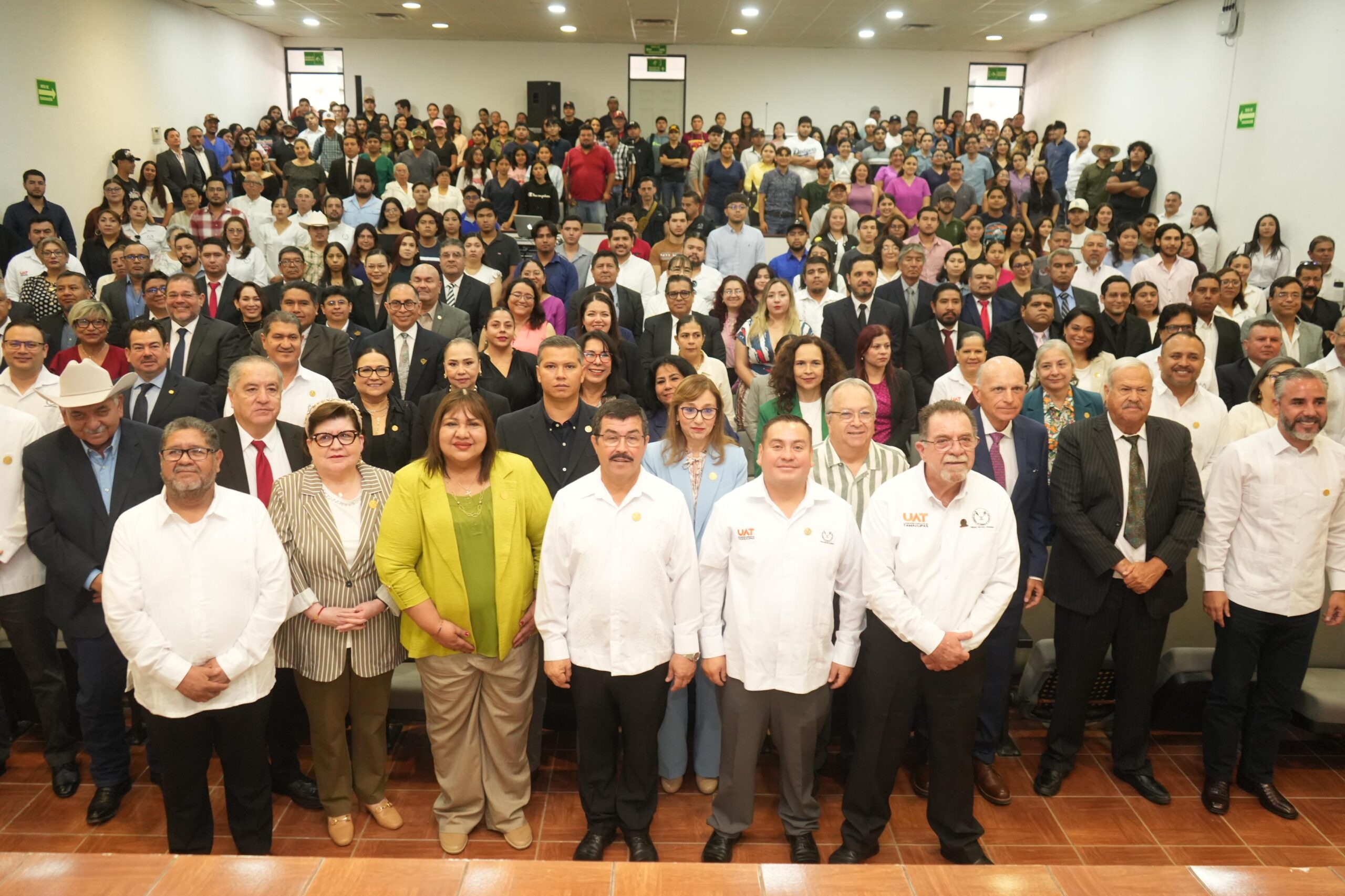 Rinde protesta director electo de la Facultad de Veterinaria de la UAT