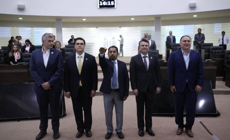 Rinden protesta nuevos titulares en áreas estratégicas de justicia y control interno