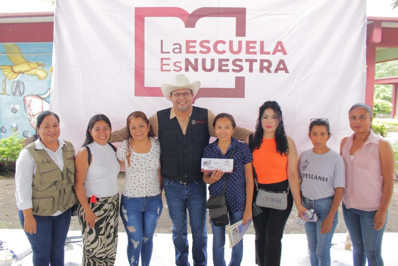 Gobierno Federal entrega en Tamaulipas tarjetas de ‘La Escuela es Nuestra’