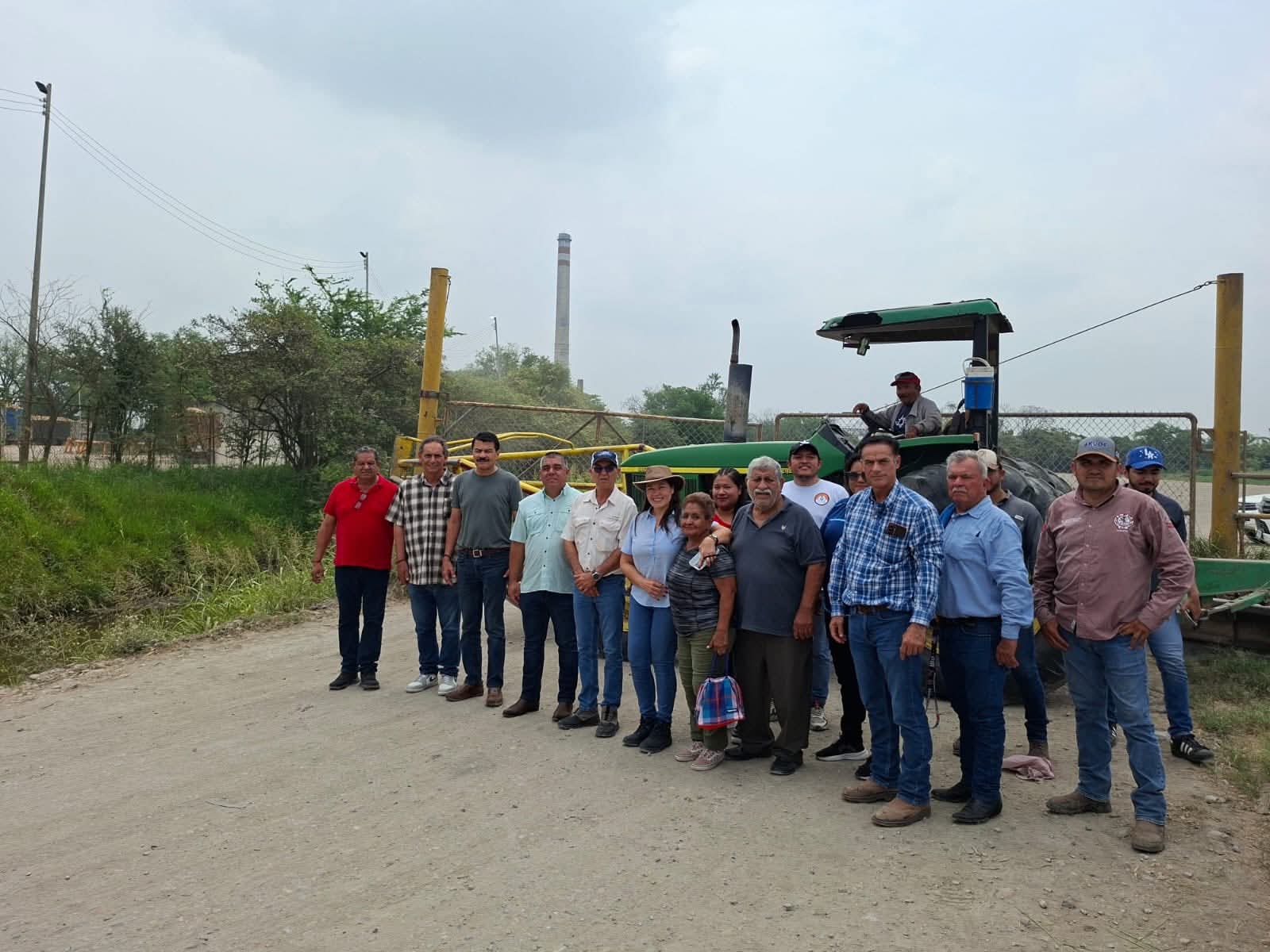 Productores cañeros endurecen protesta y bloquean bodegas del Ingenio El Mante