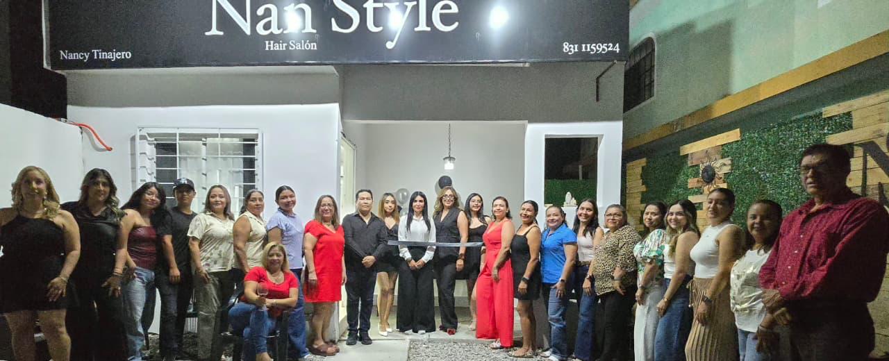Astrid Sontoya Muller acompaña la gran inauguración de Nah Style Hair Salón