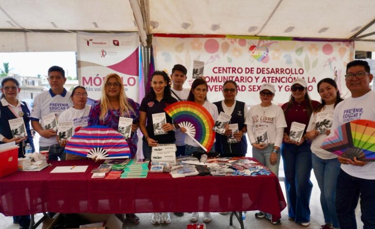 Acerca Cynthia Jaime apoyos y servicios a familias de Ciudad Madero con el Comayemóvil