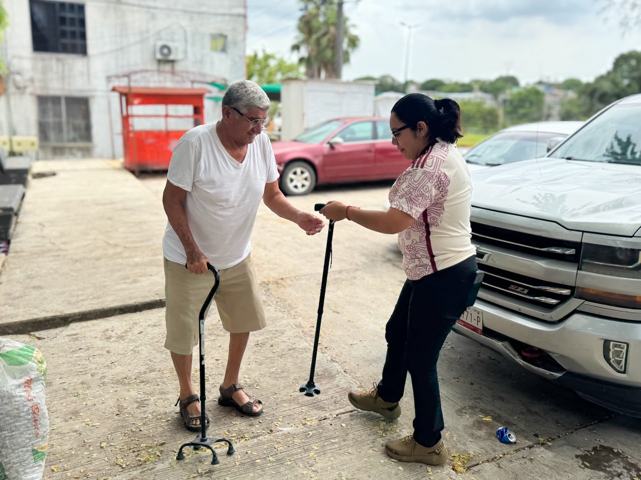 Un día más de servir al pueblo: Lucero Deosdady