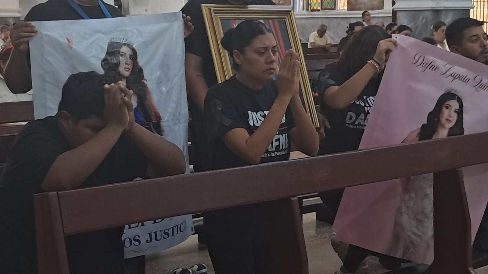 Un solo grito por Dafne