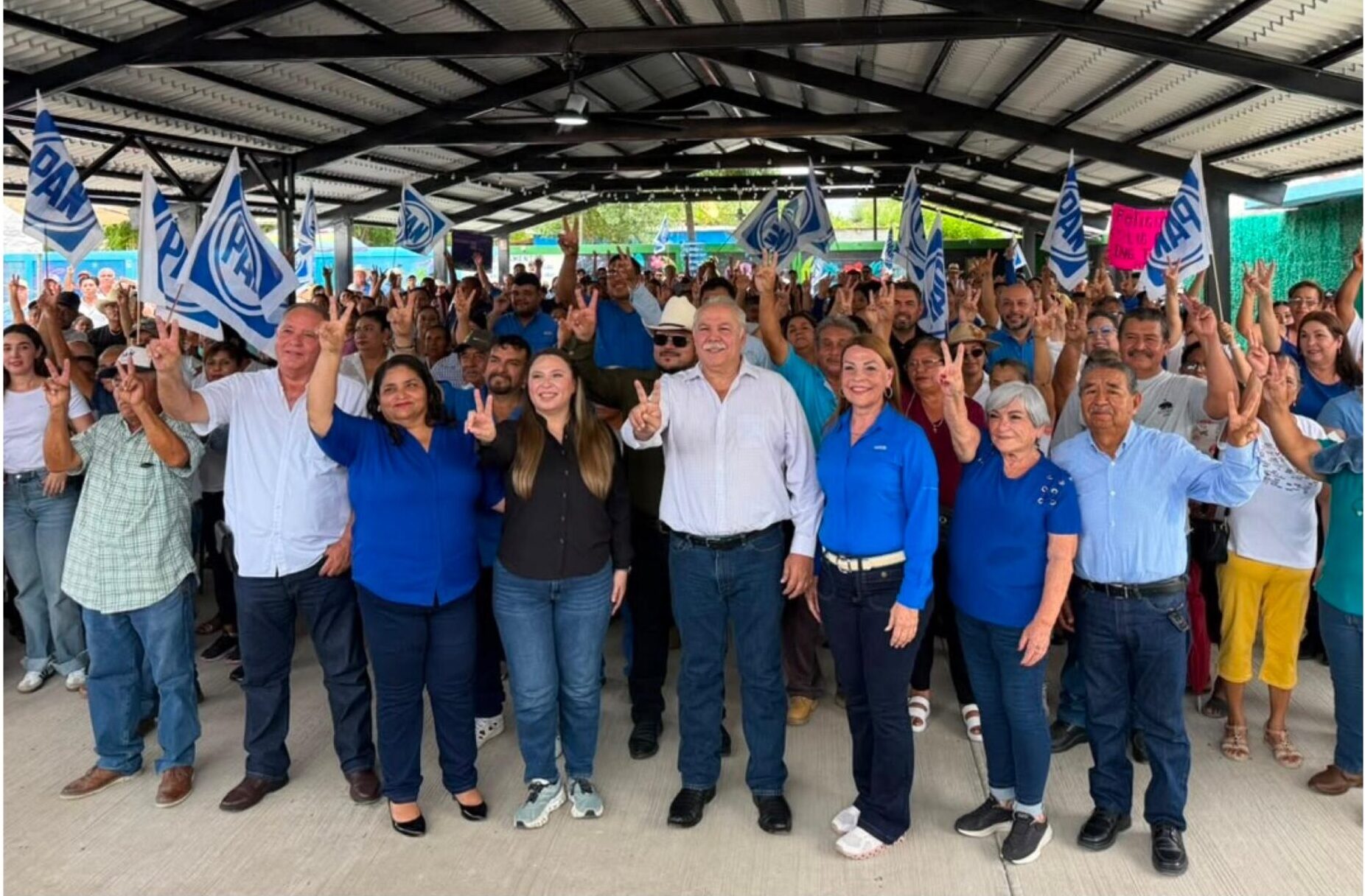 Gloria Garza y César Verástegui realizan gira de trabajo por los municipios de González y Aldama